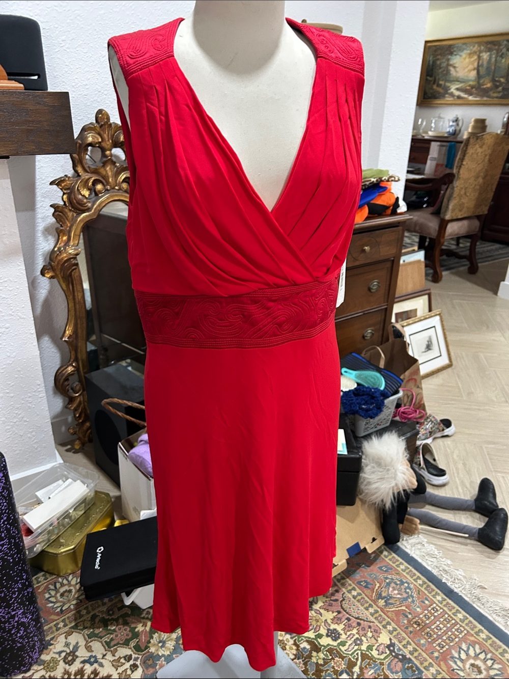 Badgley Mischka Red Sleeveless V-Neck Midi Dress